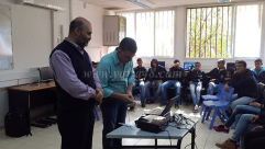 المحاضر عبد الله خلايلة يحل ضيفاً على مدرستي اعدادية وثانوية طوماشين باللد